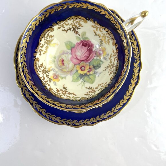 Paragon Teacup & Saucer Cobalt Navy Blue Gold Gilt Cabbage Rose Floral Bouquet - Picture 2 of 16